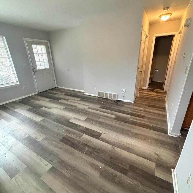 Building Photo - 920 Vincent Ct