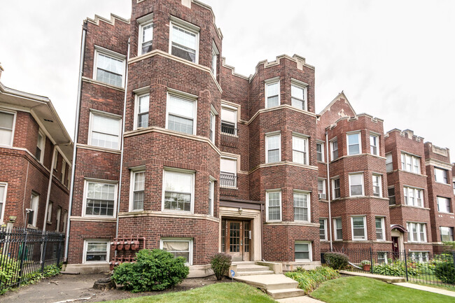 Building Photo - 7611 N Sheridan Rd