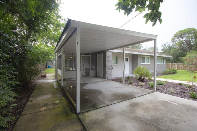 Building Photo - 111 E 143rd Ave