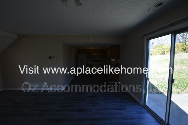 Foto del edificio - 834 Walker Ct