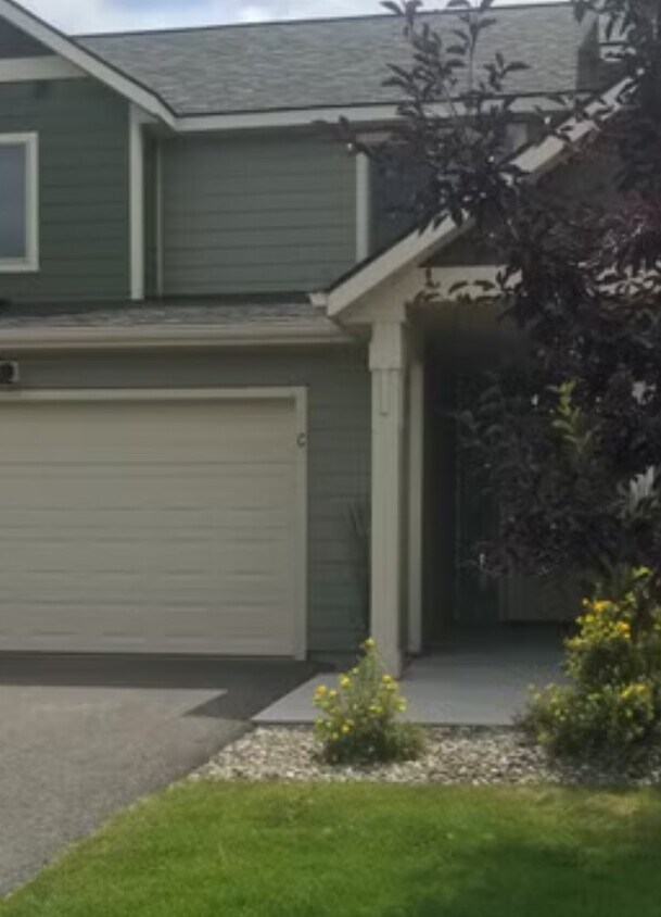 Primary Photo - 158 Tail Feather Ln