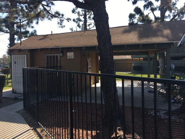 Building Photo - 2121 S Camino St