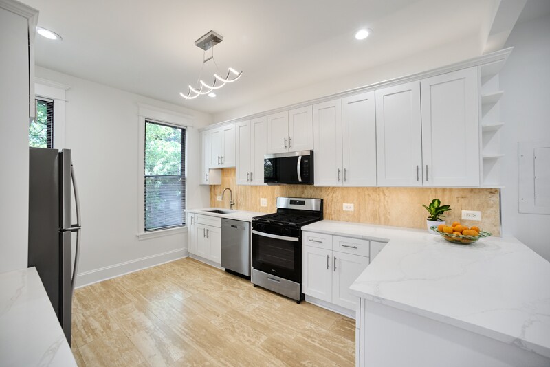 Foto principal - 858 W Armitage Ave