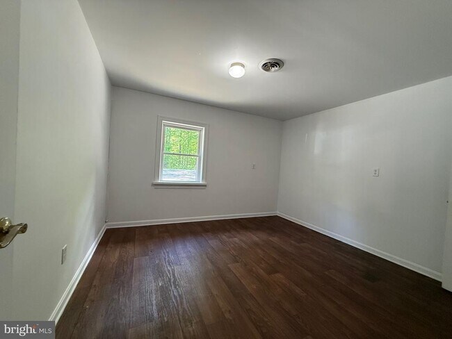 Foto del edificio - 2315 Oak Park Rd