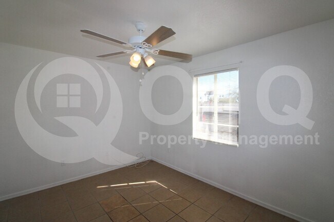 Foto del edificio - 3365 N Stone Ave