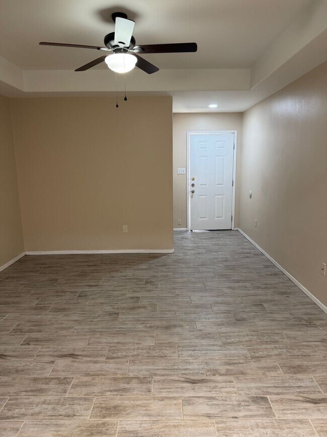 Foto del edificio - 2107 Kimberly Ln