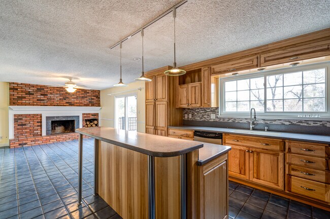 Building Photo - 7137 Milner Dr