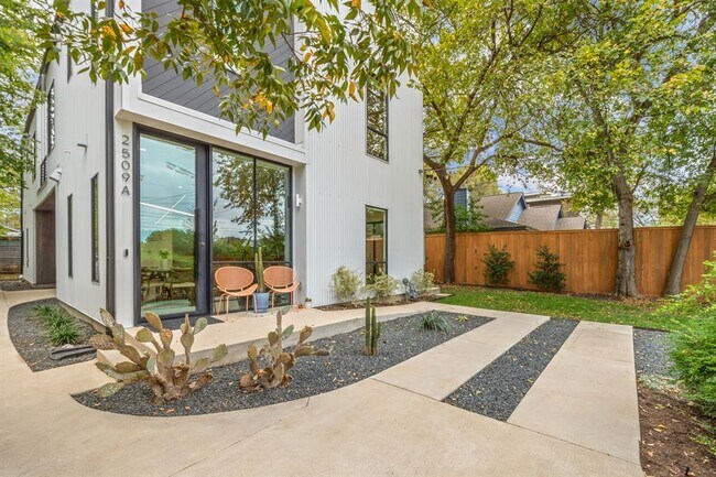 Foto del edificio - 2509 Durwood St