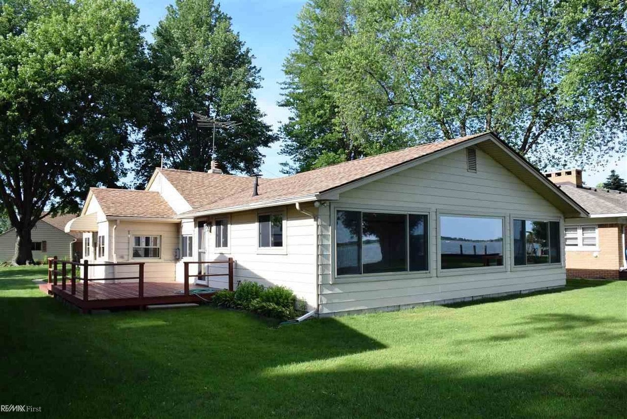 Primary Photo - 8445 Colony Dr