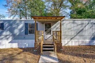 Building Photo - 7228 Hilo St