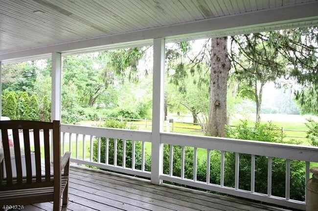 Building Photo - 15 Cliffside Rd