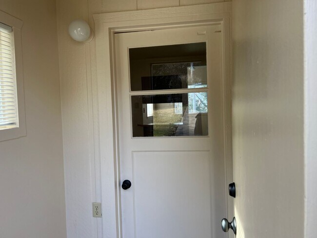 Foto del edificio - Cute cottage in Seal Rock!