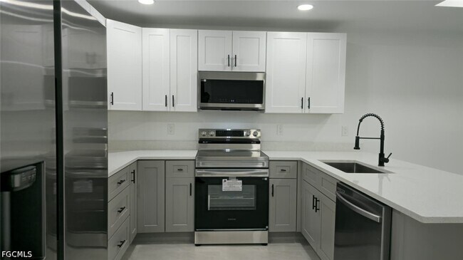 Building Photo - 4429 26th St SW