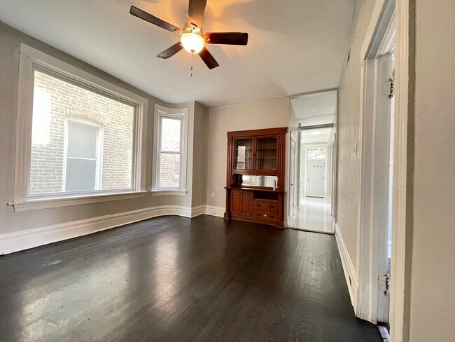 Building Photo - 2615 W Potomac Ave