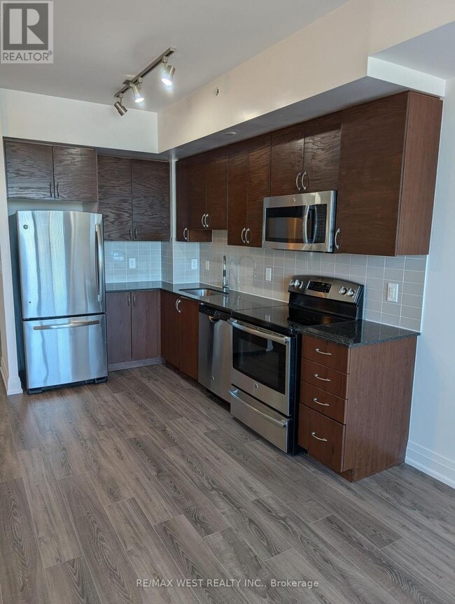 Photo du bâtiment - 7165 Yonge St