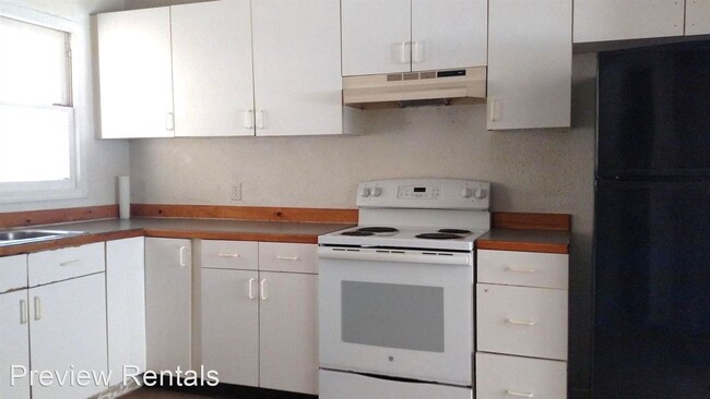 Building Photo - 4 br, 1 bath House - 59751 SR 20