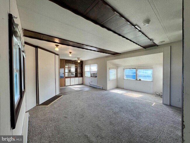 Building Photo - 38 Brill Dr