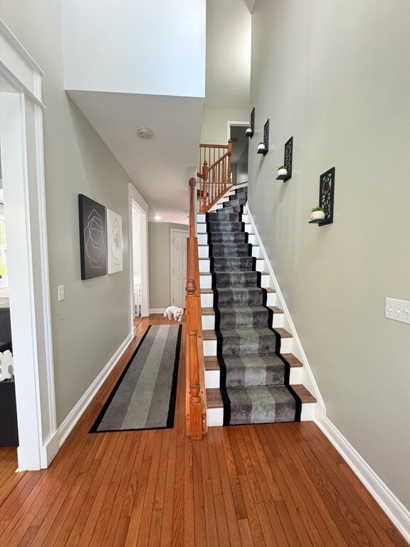 Foto del edificio - 6 Candlewood Ln