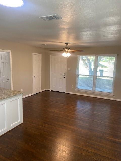 Foto del edificio - 2626 Tidewater Dr