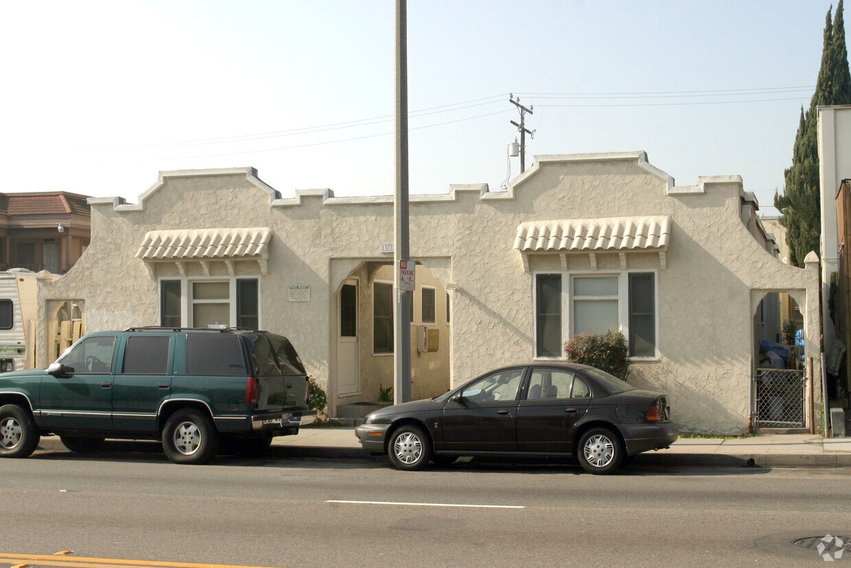 Building Photo - 1371 Redondo Ave