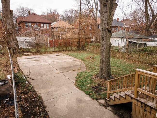 Building Photo - $1,300- Completely Renovated 3 Bedroom