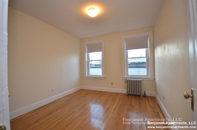 Building Photo - 1175 Boylston St