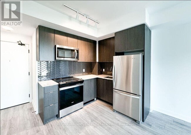 Building Photo - 1606 Charles St