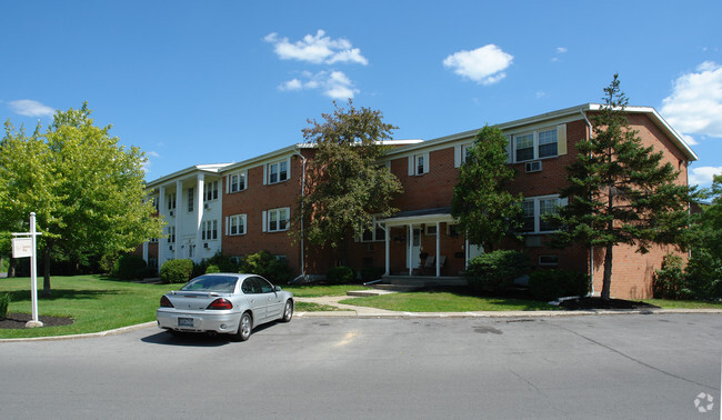 Building Photo - Kings Gate West