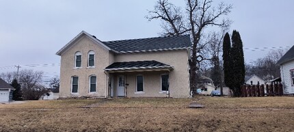 Building Photo - 609 E Water St