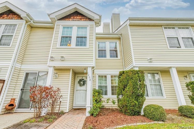 Foto principal - 1208 Whispering Hills