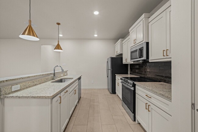 Building Photo - Brand new townhomes in Frenship East!