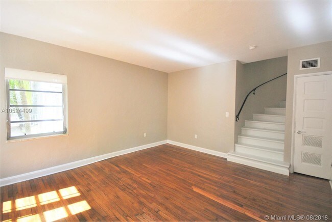 Building Photo - 644 15th St