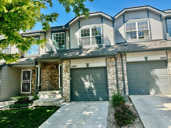 Photo - Available Immediately! Charming and cozy townhome in Thornton!