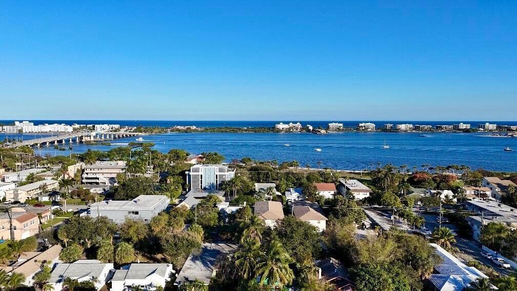 Primary Photo - 216 Ocean Breeze