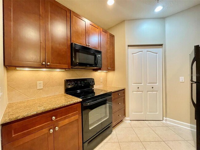 Building Photo - 4207 S Dale Mabry Hwy