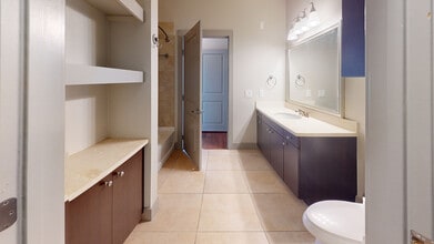 Interior Photo - 13th & Market