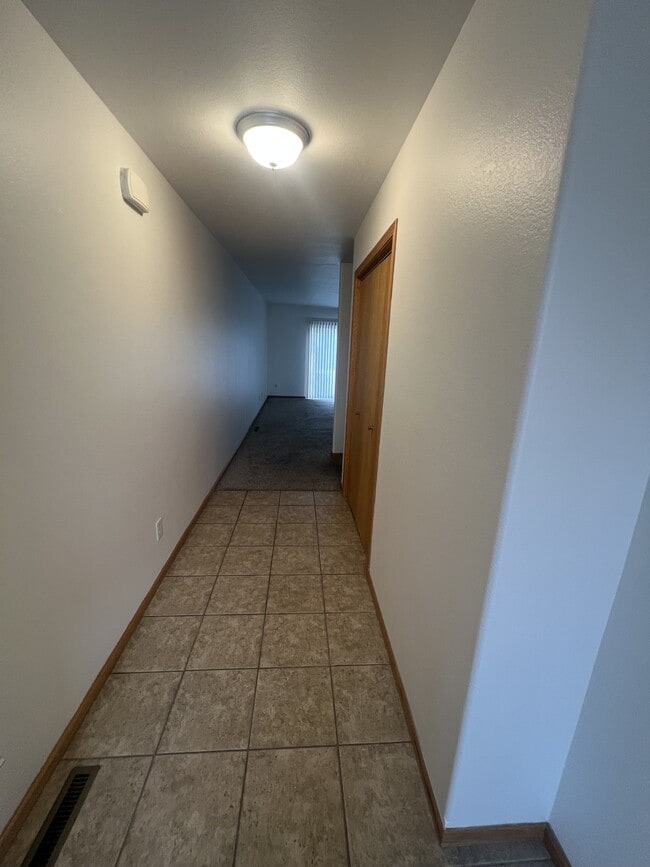 Foto del edificio - 4281 Estate Dr S