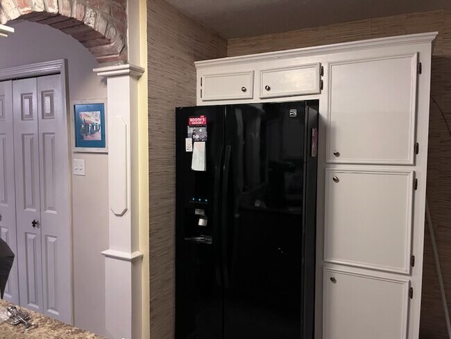Foto del edificio - 5733 Barrett Ln