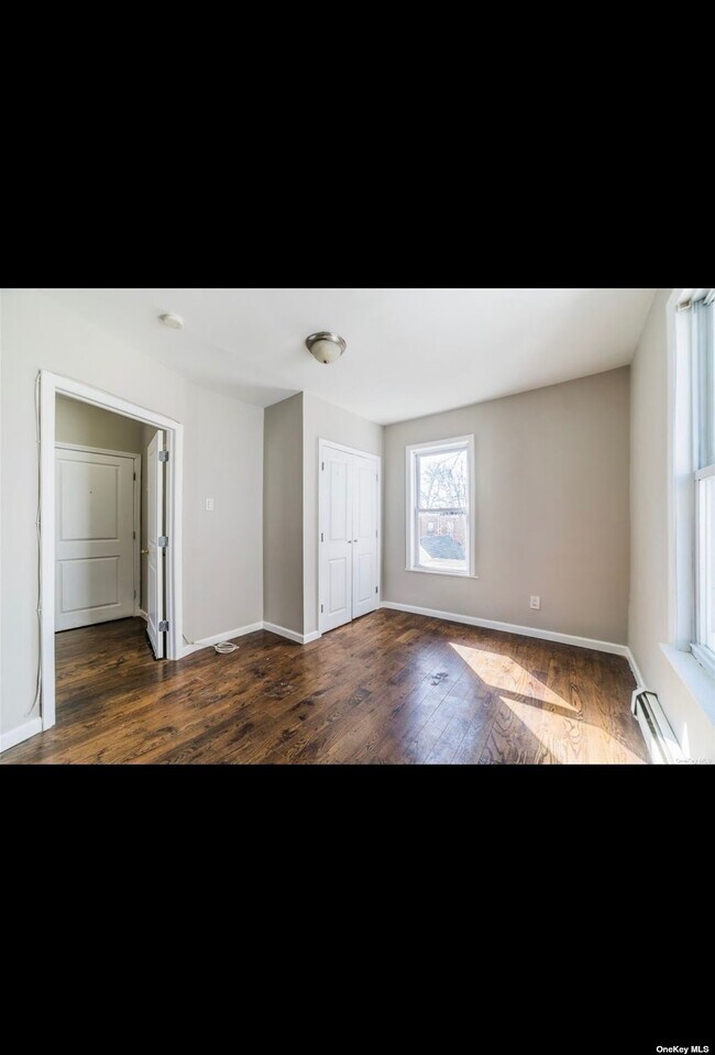 Building Photo - 76-34 85th Rd