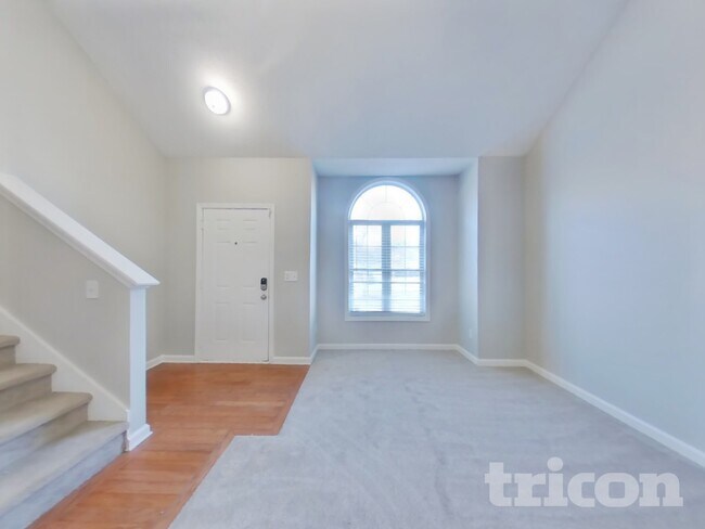 Foto del edificio - 114 Windsor Cir