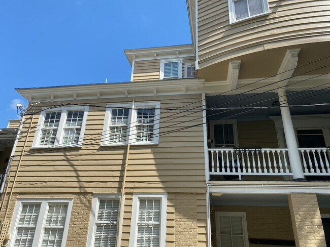Foto del edificio - 1 Bedroom 1 Bath Furnished Condo in Harles...