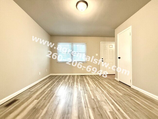 Foto del edificio - 3405 Dalevue Dr