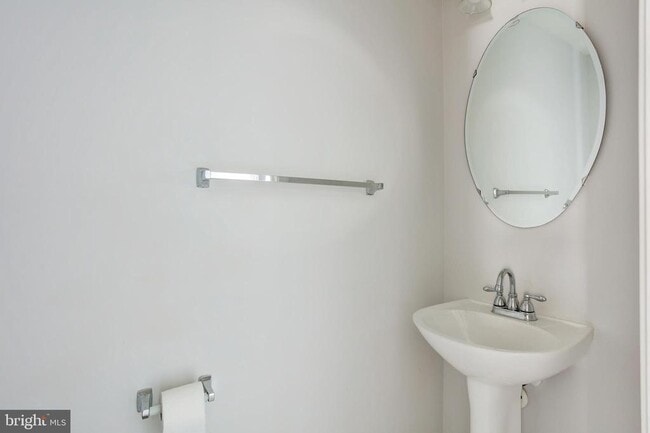 Building Photo - 4014 Fountain Bridge Ct