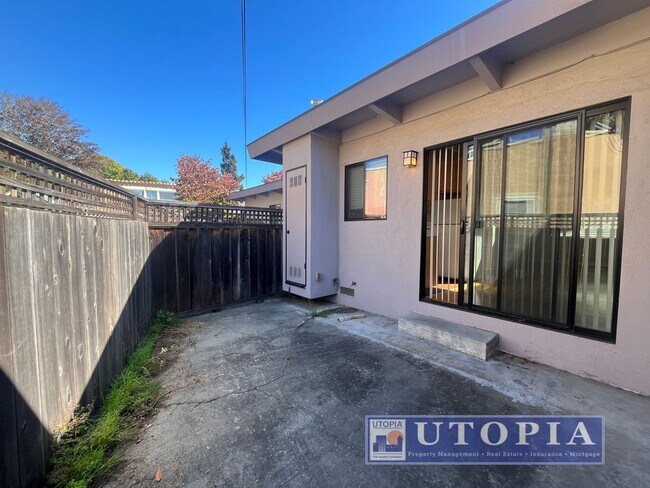 Foto del edificio - Adorable 1 bedroom, 1 bathroom triplex unit located in Seabright, CA
