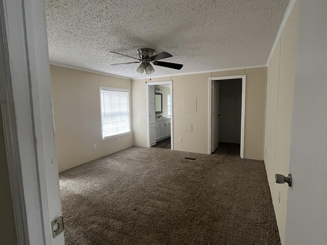 Building Photo - 1042 Cherry Tree Ct