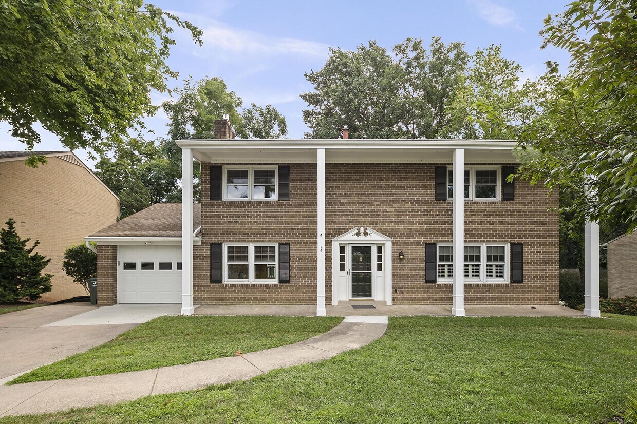 2542 N Wakefield St, Arlington, VA 22207 House Rental in Arlington