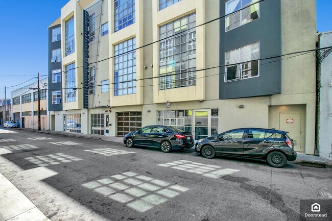 Building Photo - 128 Morris St Apt 9