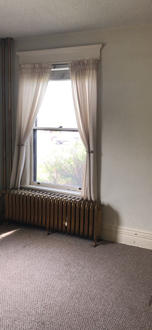 Building Photo - 1st Floor 2 Bedroom Apartment w/ Private Basement - Available July 1st