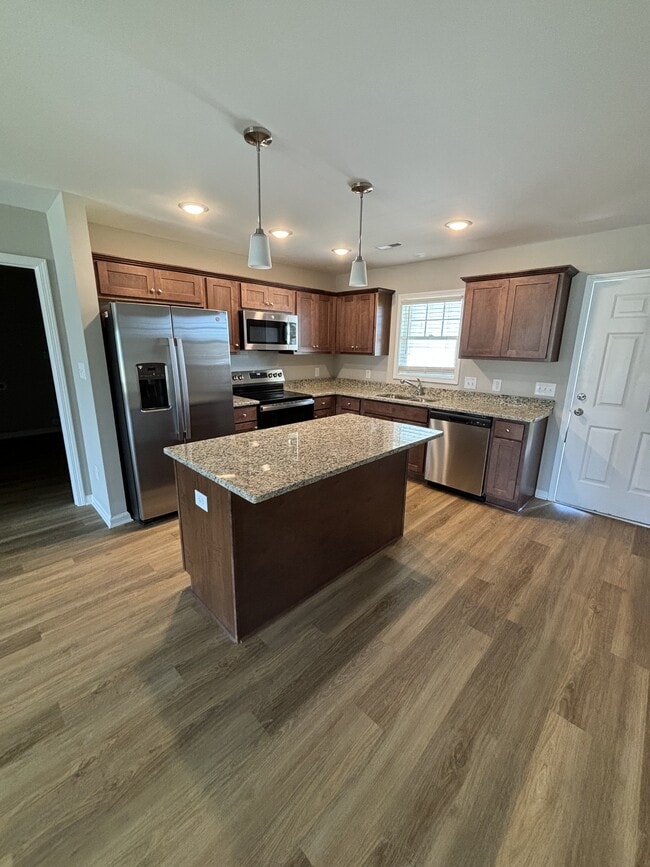 Foto del edificio - 107 Berkshire Cir