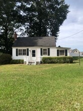 Building Photo - 2310 Red Oak Rd
